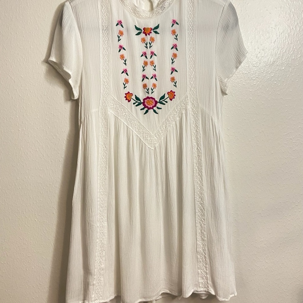 SIZE 4 FRANCESCAS DRESS! Brand: blue rain.